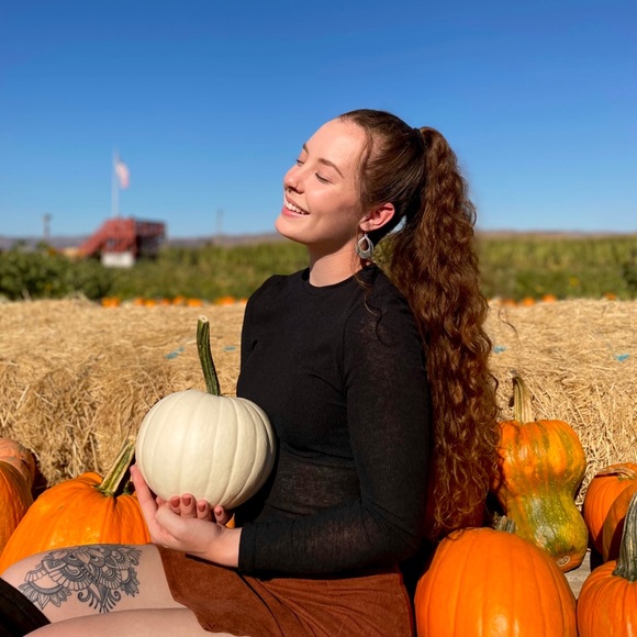 Meet your Posher, Brittany - Picture 2 of 2